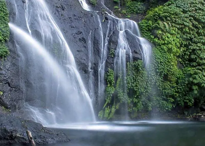 ホテル Bukit Kembar *